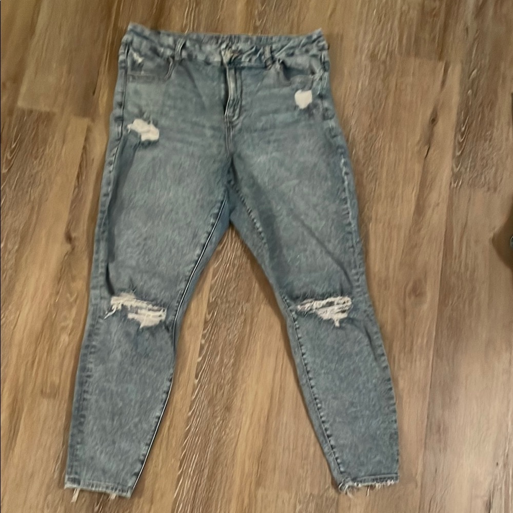 American Eagle Outfitters Light Blue Distressed Skinny Jeans